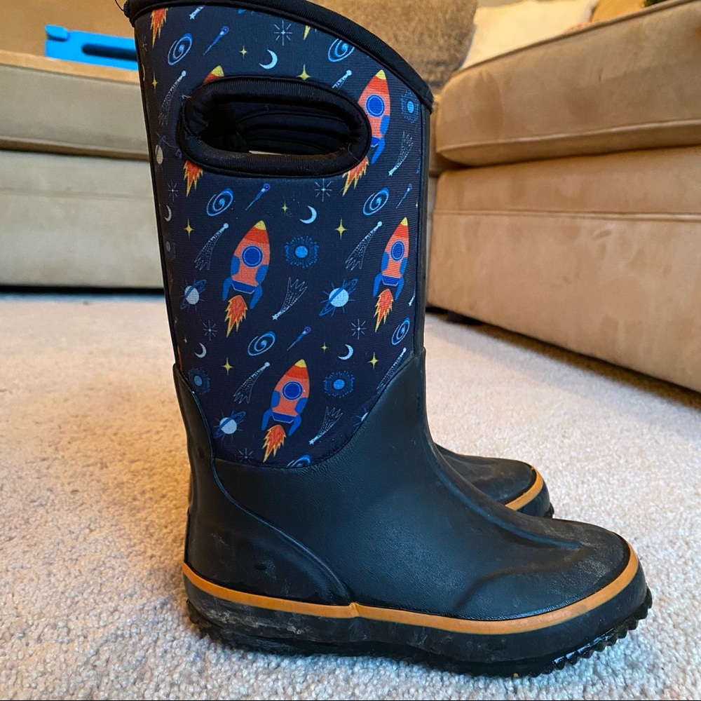 Rain boots spaceship 🚀 all utility